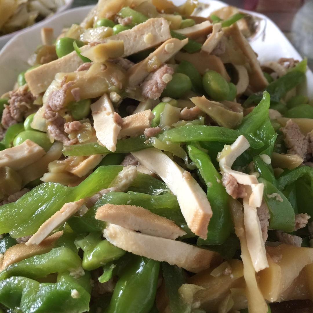 芹菜香干炒肉丝