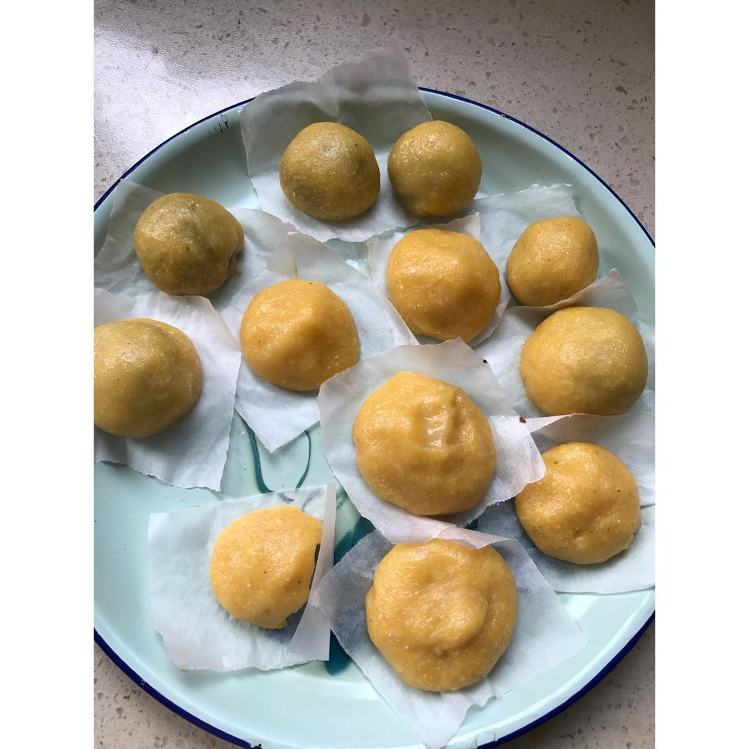 奶香糯米窝窝头