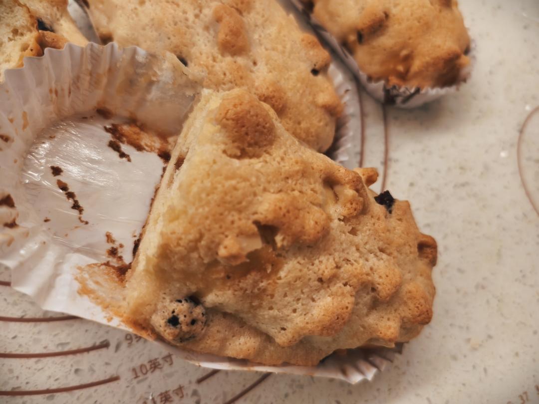 出炉秒扫光系列：核桃布里奥斯面包！