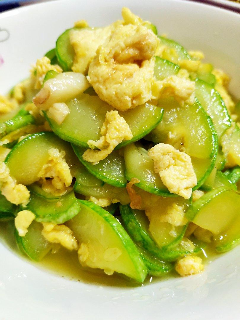 yuer198989做的清香的西葫芦炒鸡蛋