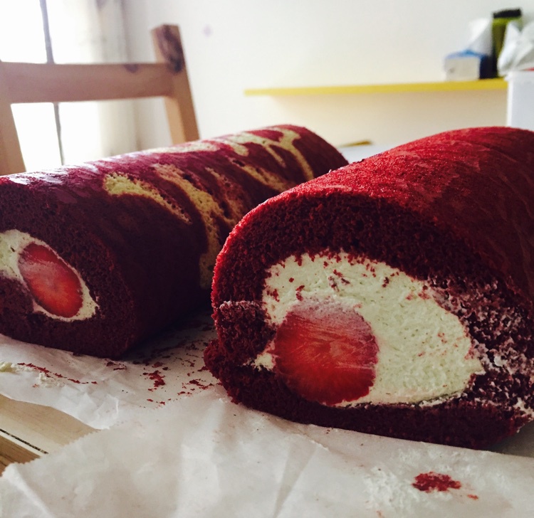 红绸卷红曲粉蛋糕卷红丝绒卷