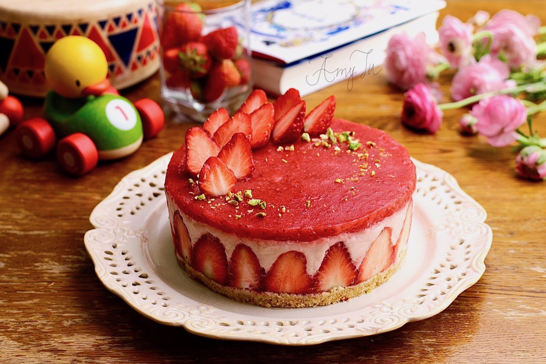 【春日红颜】草莓乳酪慕斯蛋糕