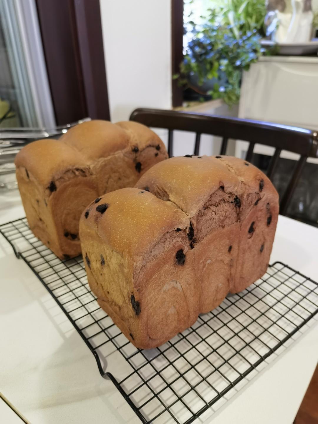 巨~巨好吃的巧克力奶油吐司