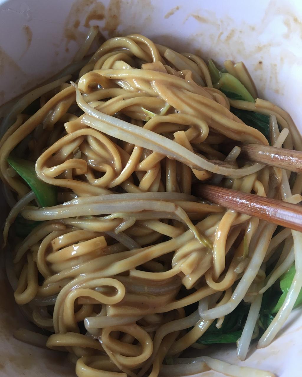 热干面酱汁调法/热干面