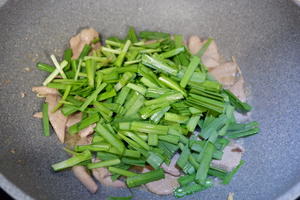 韭菜炒猪肝的做法 步骤10