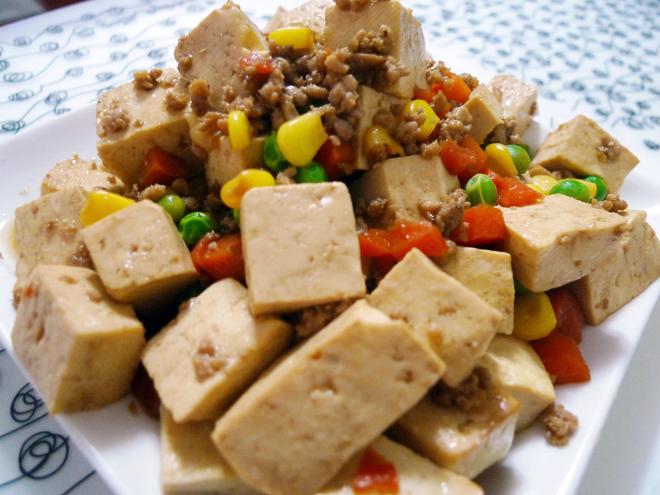 五彩肉末豆腐的做法