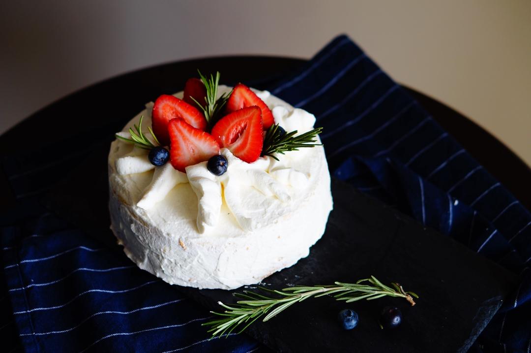 烤箱做蛋糕（戚风蛋糕的做法）