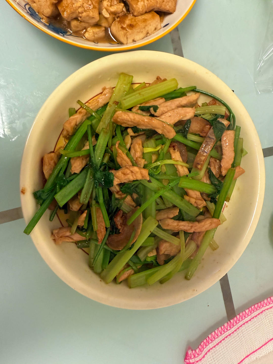 芹菜炒肉丝