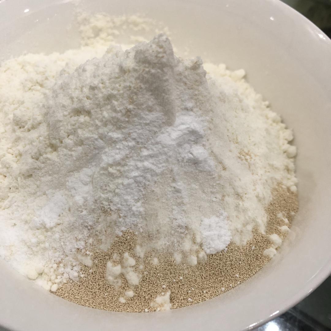 纯奶手撕吐司的做法 步骤1