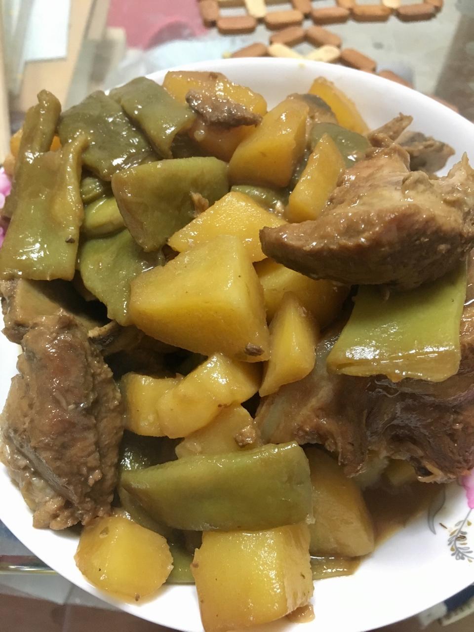 排骨土豆炖芸豆