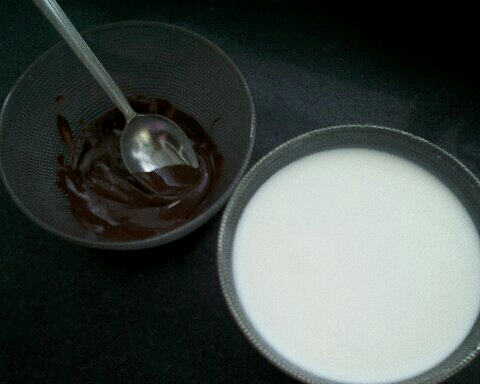 巧克力牛奶的做法 步骤6