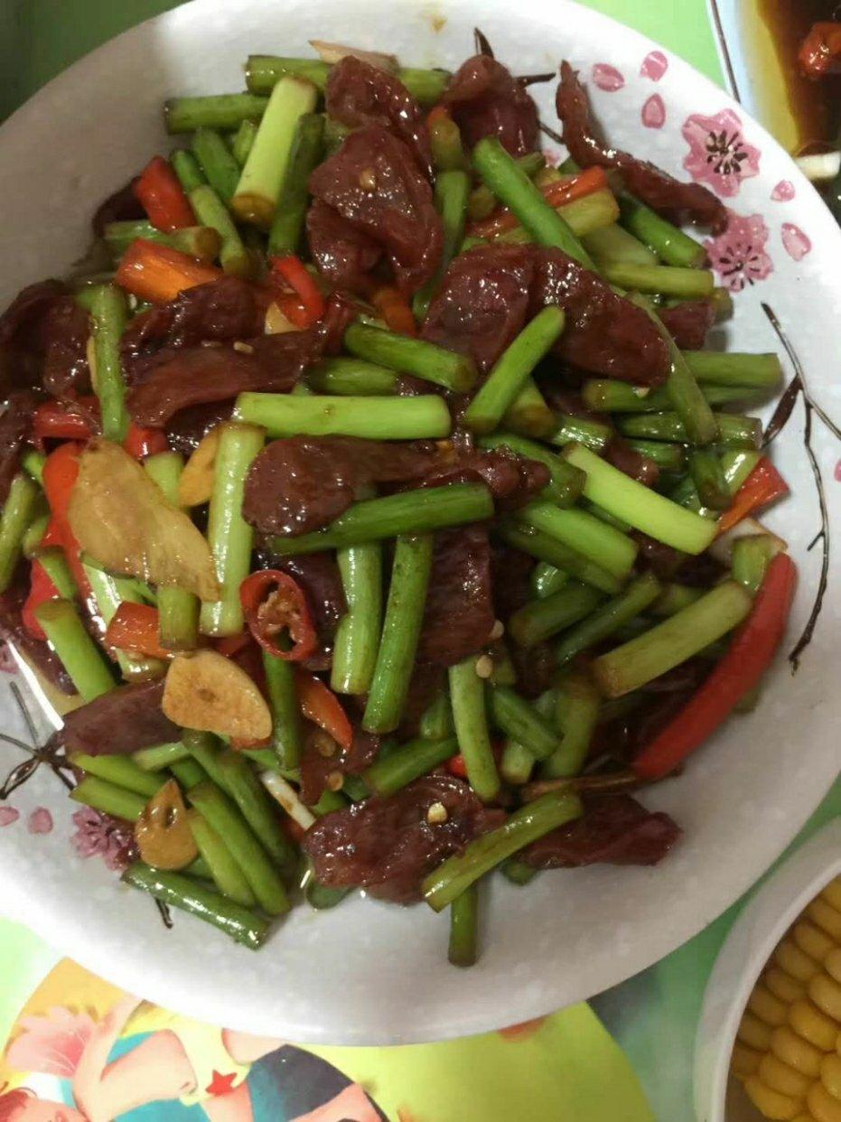蒜薹炒腊肠