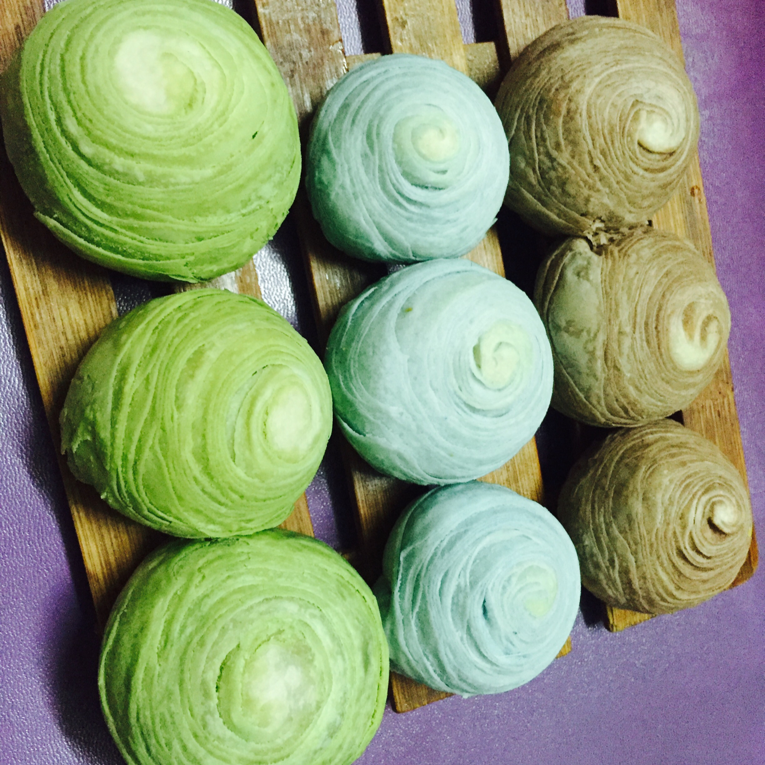 蛋黄酥~紫薯、抹茶、原味~花好月圆，中秋快乐~内附一次做六色蛋黄酥方法~
