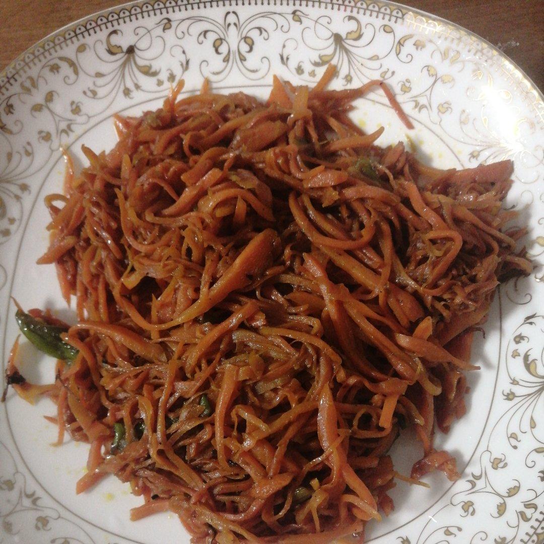香炒胡萝卜丝（勾氏私房菜）
