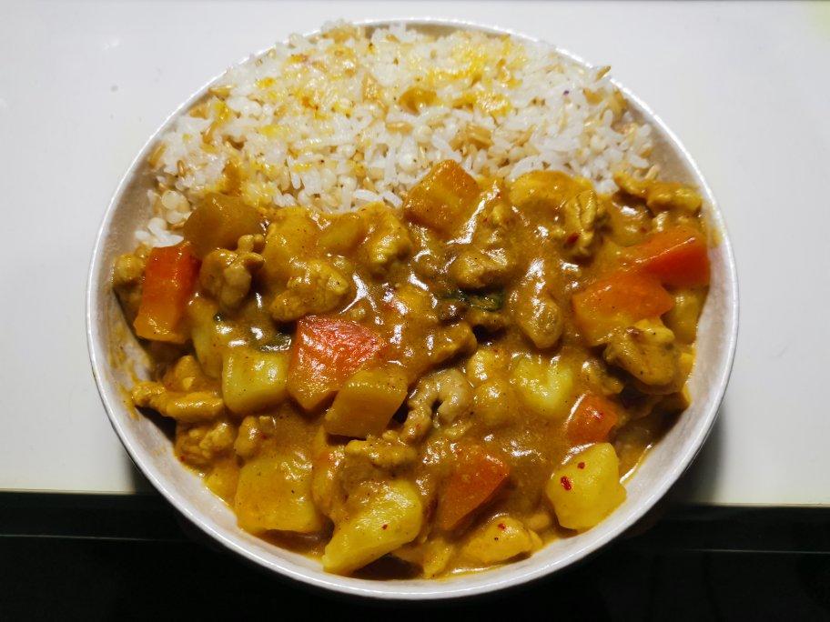 咖喱鸡肉饭