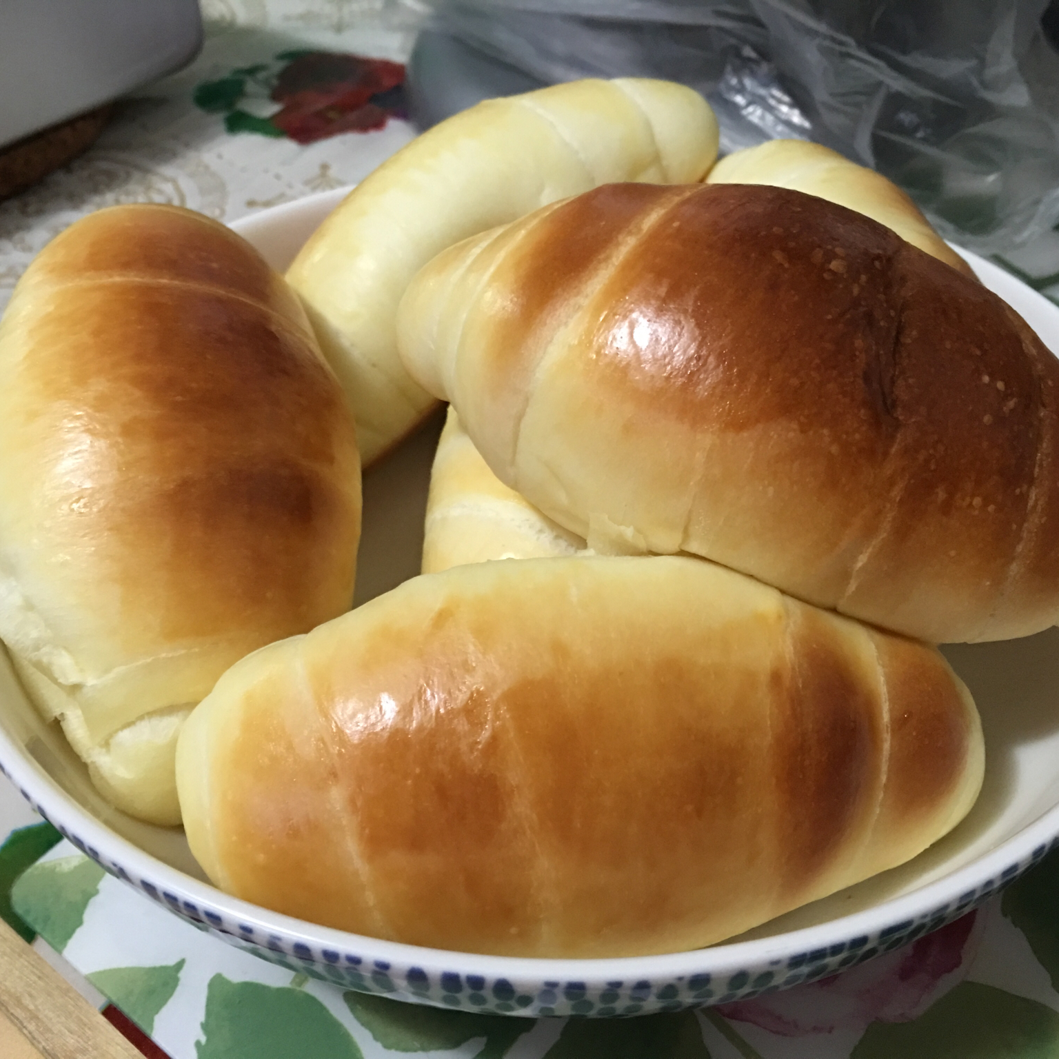 美味奶油卷餐包
