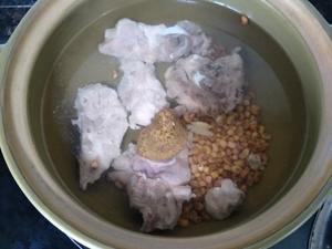 清热解暑老黄瓜红豆猪骨汤的做法 步骤5