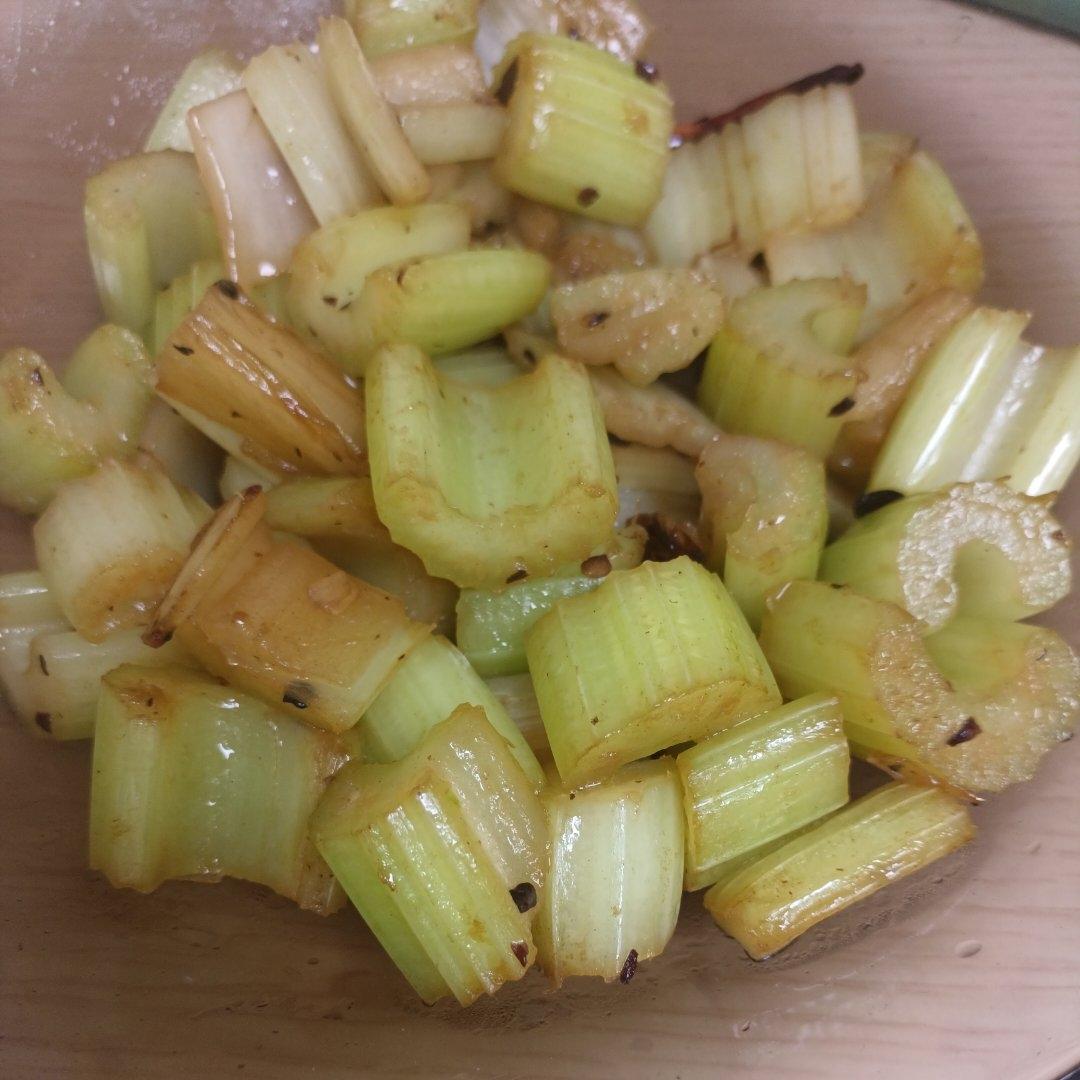 素炒芹菜