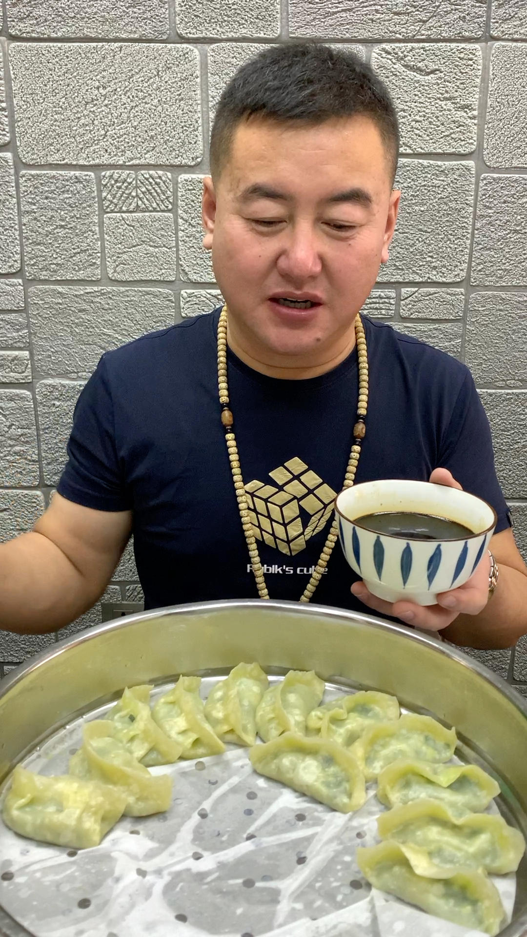 要想生活过得牛，饺子就得蘸酱油的做法