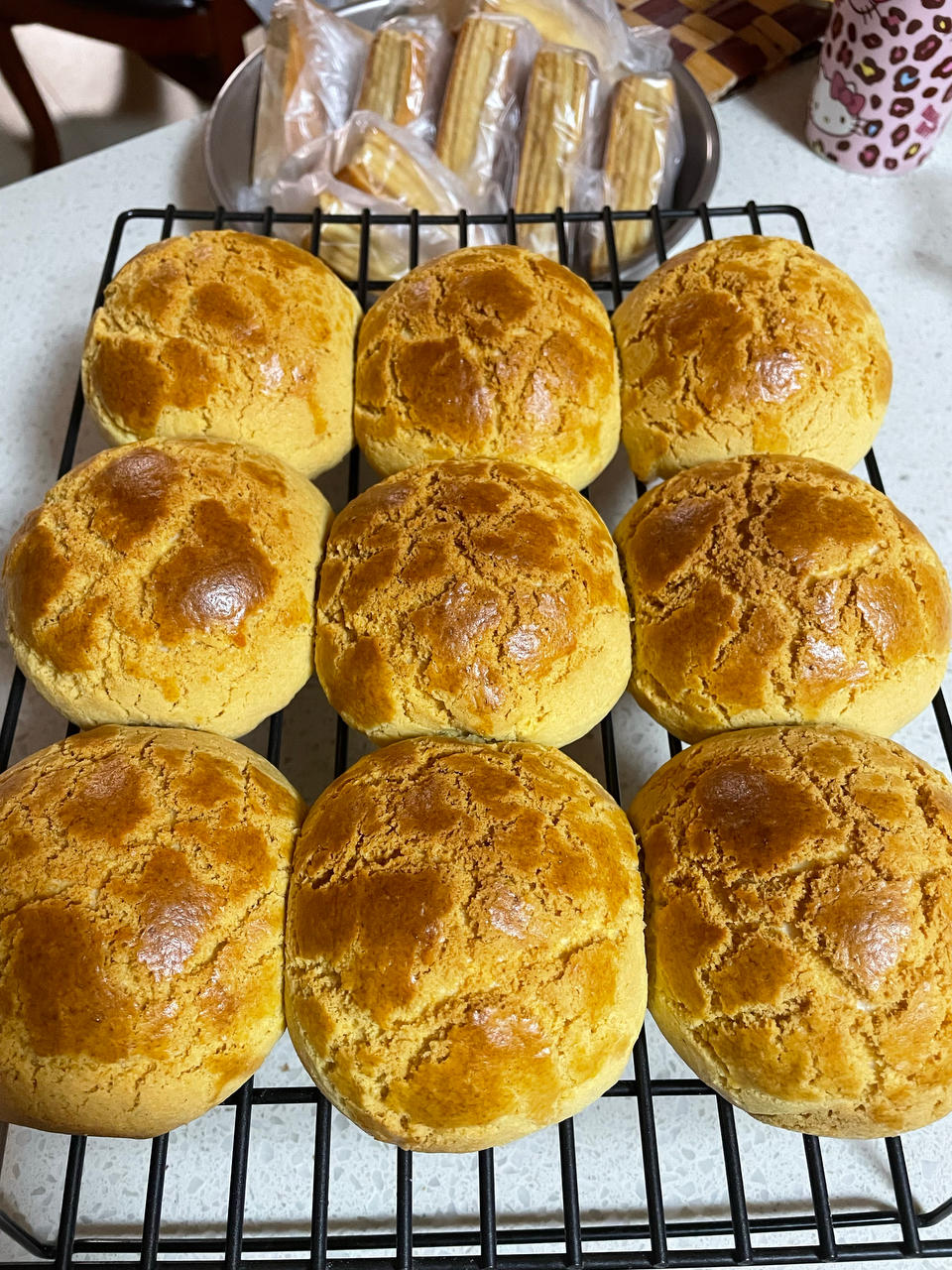 冷了依然酥香的菠萝包