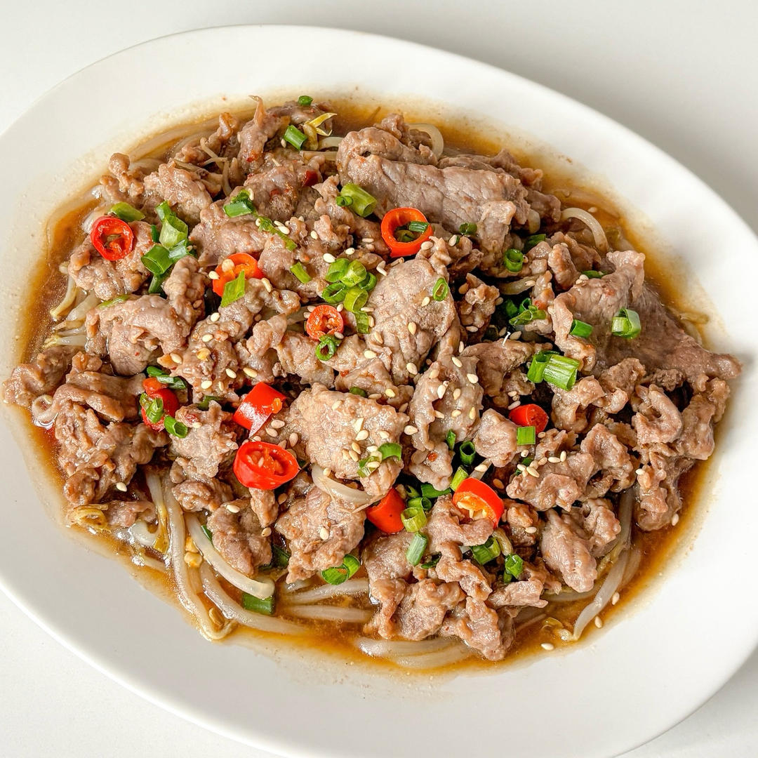豆芽焖牛肉