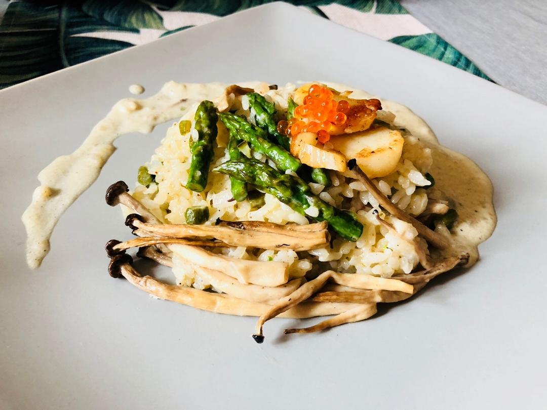 嫩煎扇贝配意式芦笋炖饭 pan seared scallops with asparagus risotto