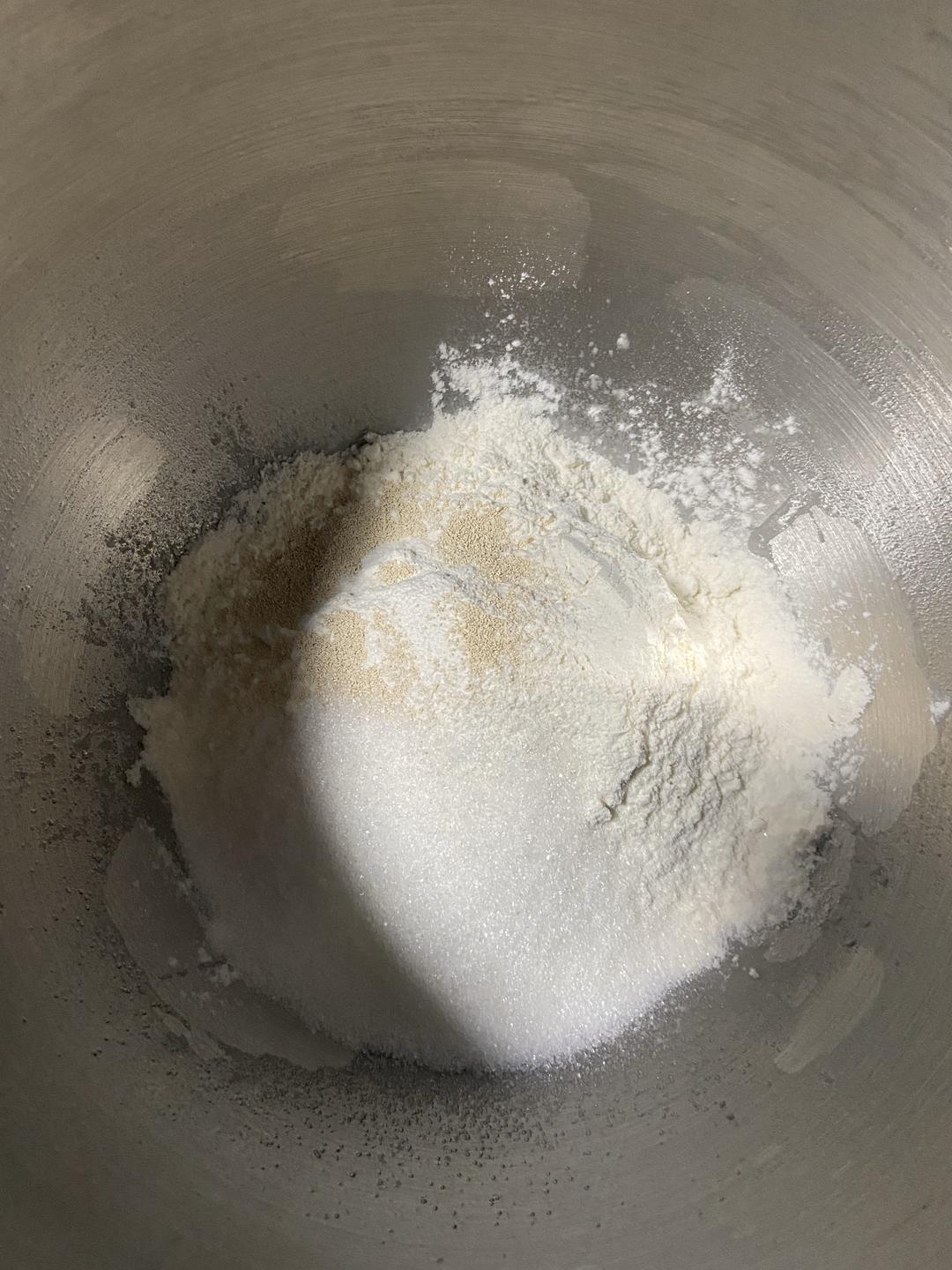 纯奶手撕吐司的做法 步骤1