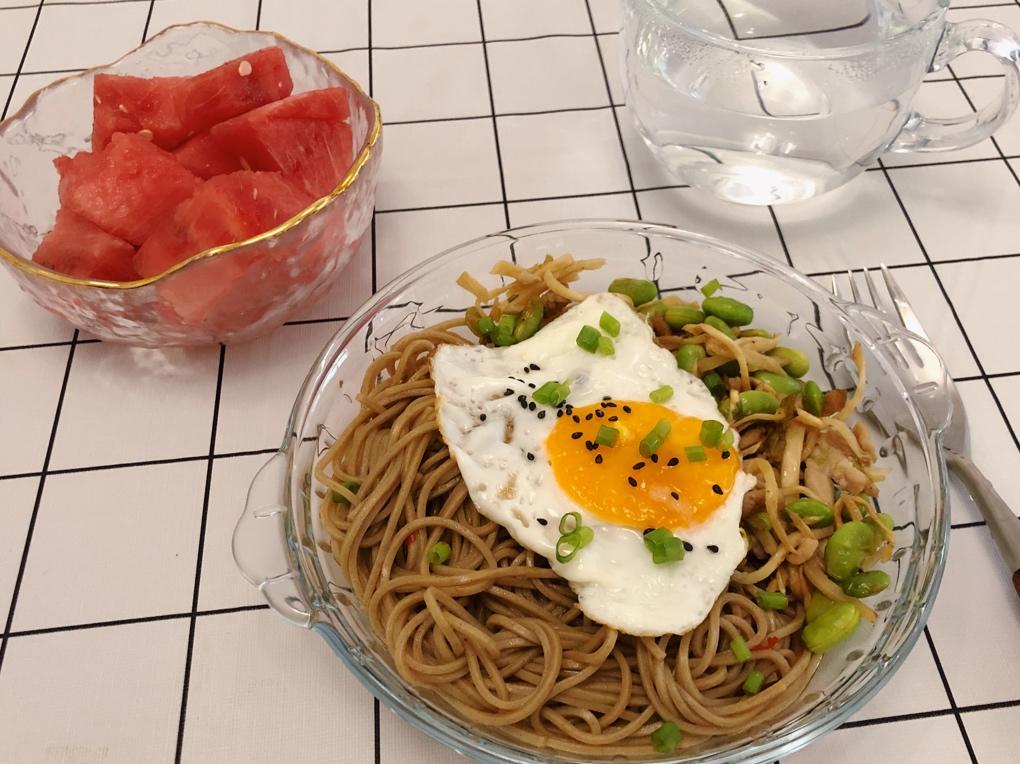 凉拌荞麦面