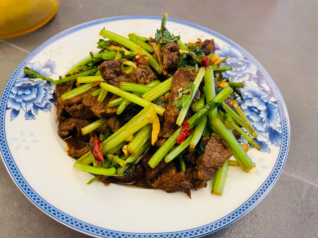 香菜牛肉