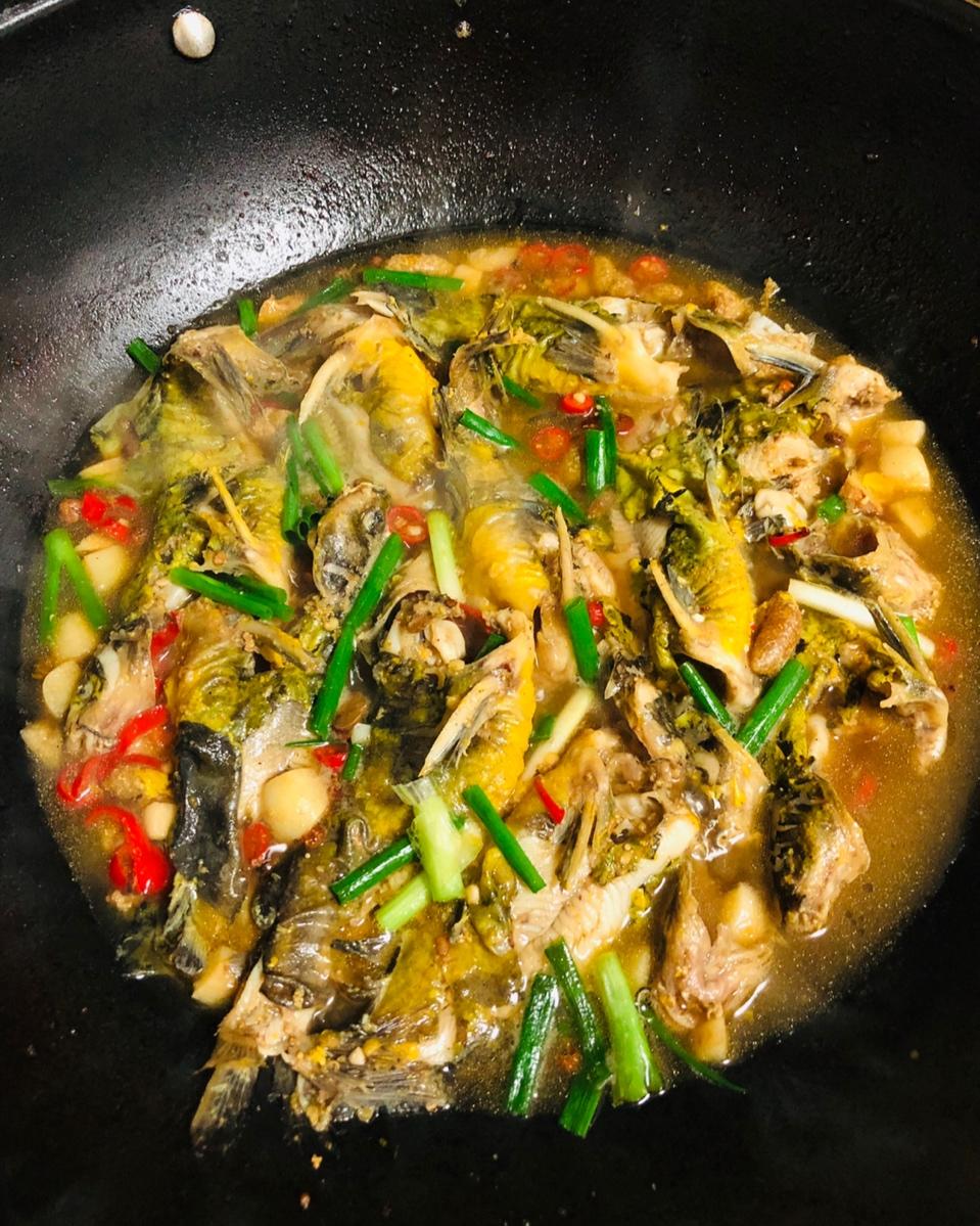 aaron-ye做的厨师长教你:"软烧黄骨鱼"的家常做法,看得口水直流