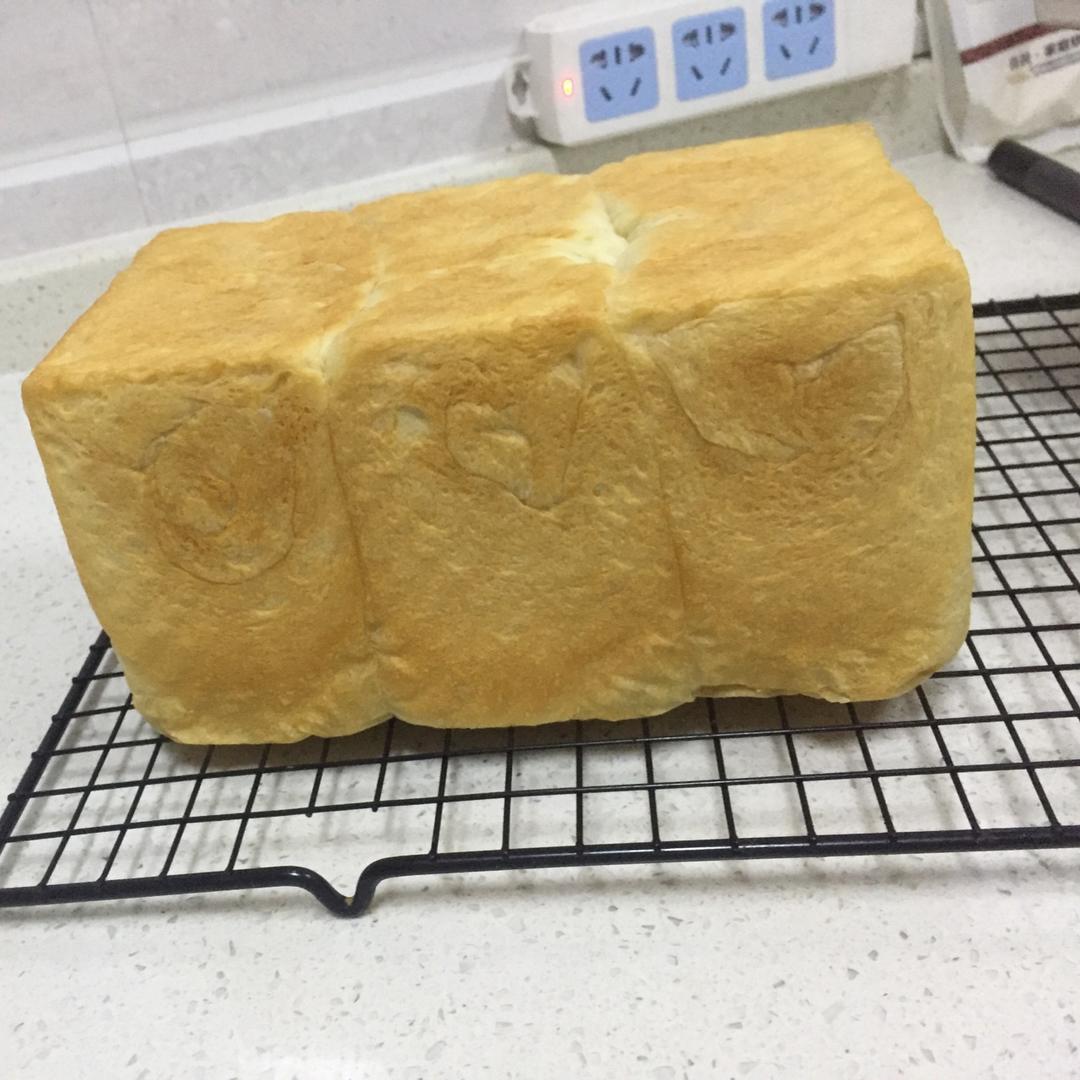 《Tinrry+》软绵绵的白吐司