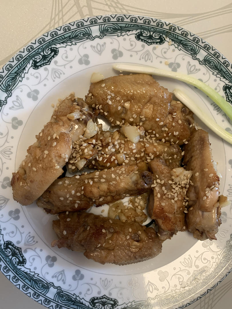不要再可乐鸡翅了，求求你试试蒜香鸡翅吧，香味捅破天花板！