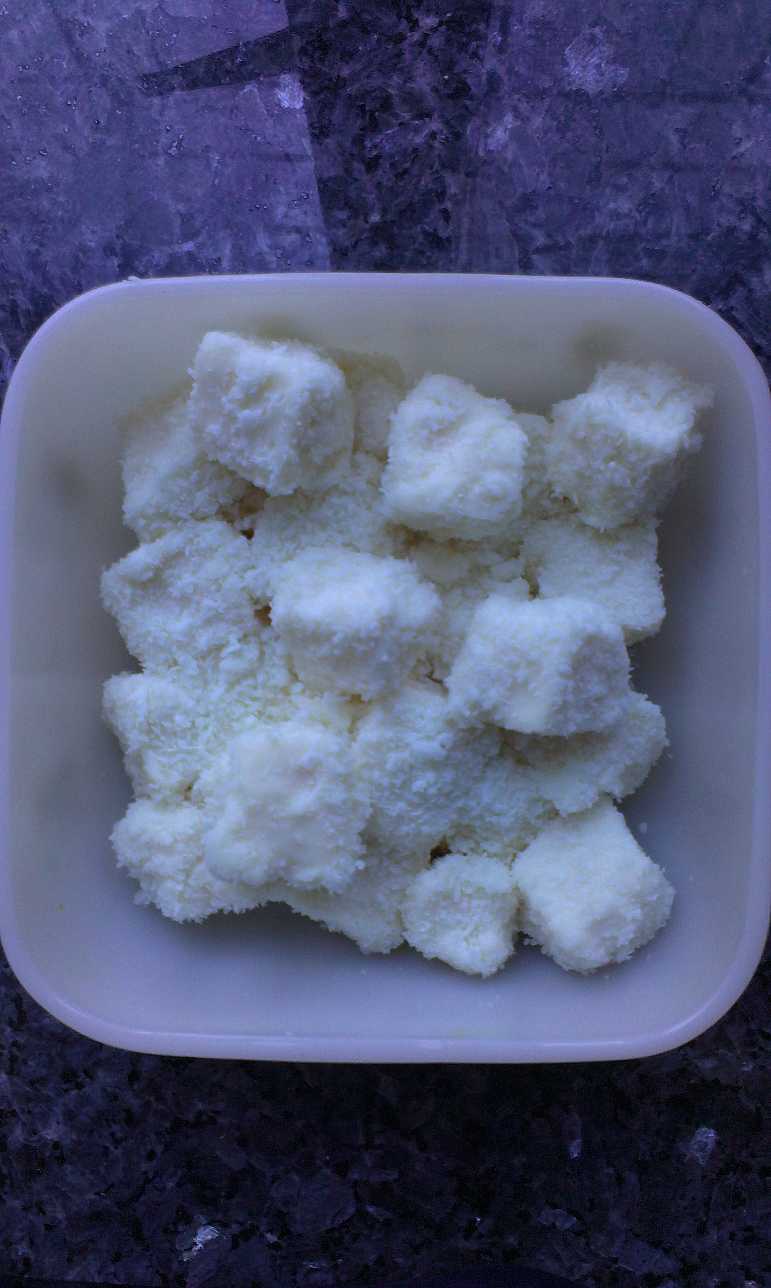 完胜85度C牛奶椰丝小方