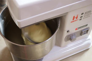 香酥卡仕达奶油面包的做法 步骤2