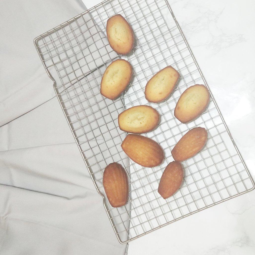 伯爵柠香玛德琳