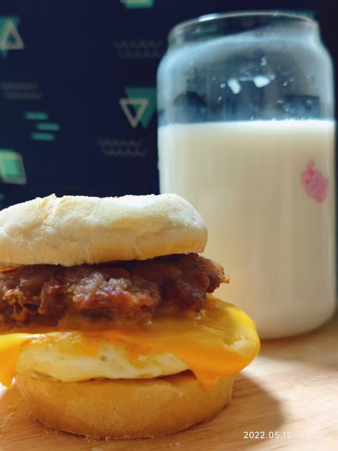 猪柳蛋麦满分 —英式玛芬胚English muffin