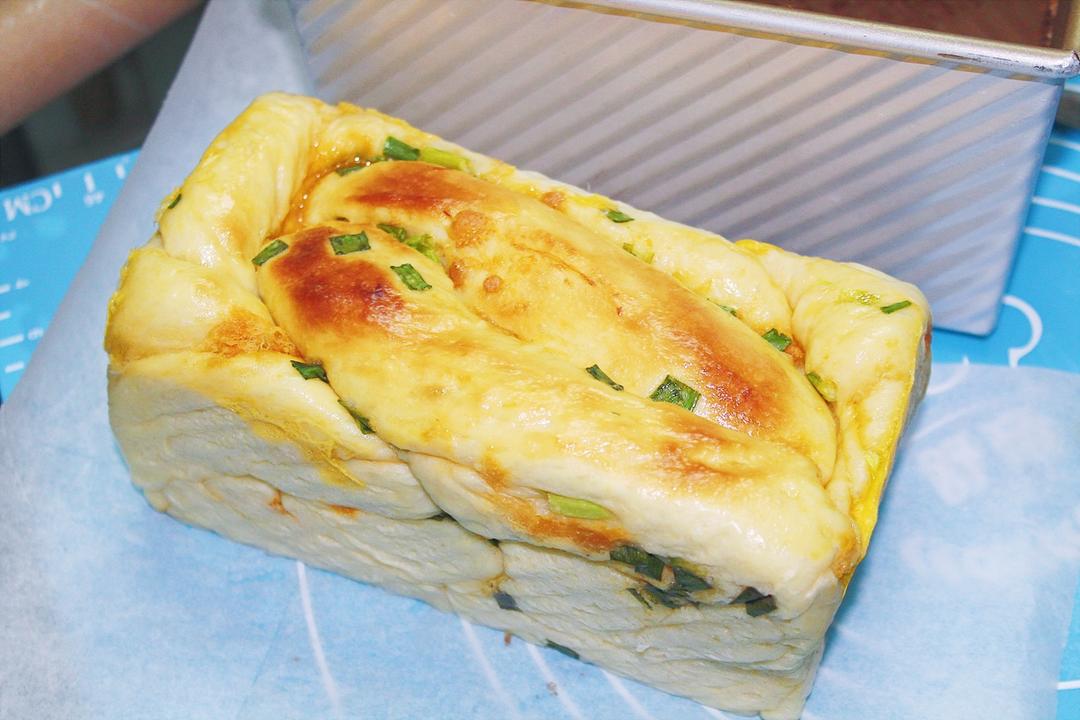 香葱肉松手撕吐司