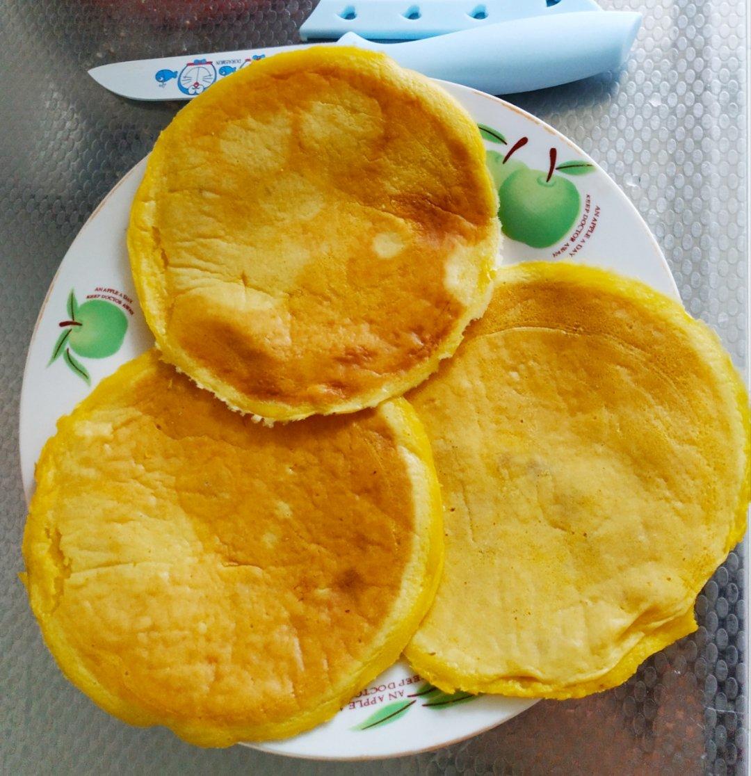 跟个奇葩过家家做的香蕉蛋黄饼(婴儿辅食版)