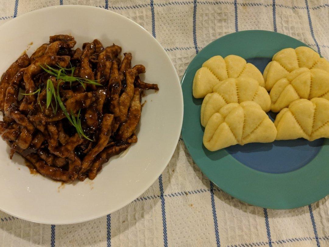 京酱肉丝配荷叶饼～附小视频荷叶饼简单做