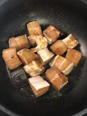 『涵食记』米饭杀手 | 红烧鱼块炖豆腐的做法 步骤4