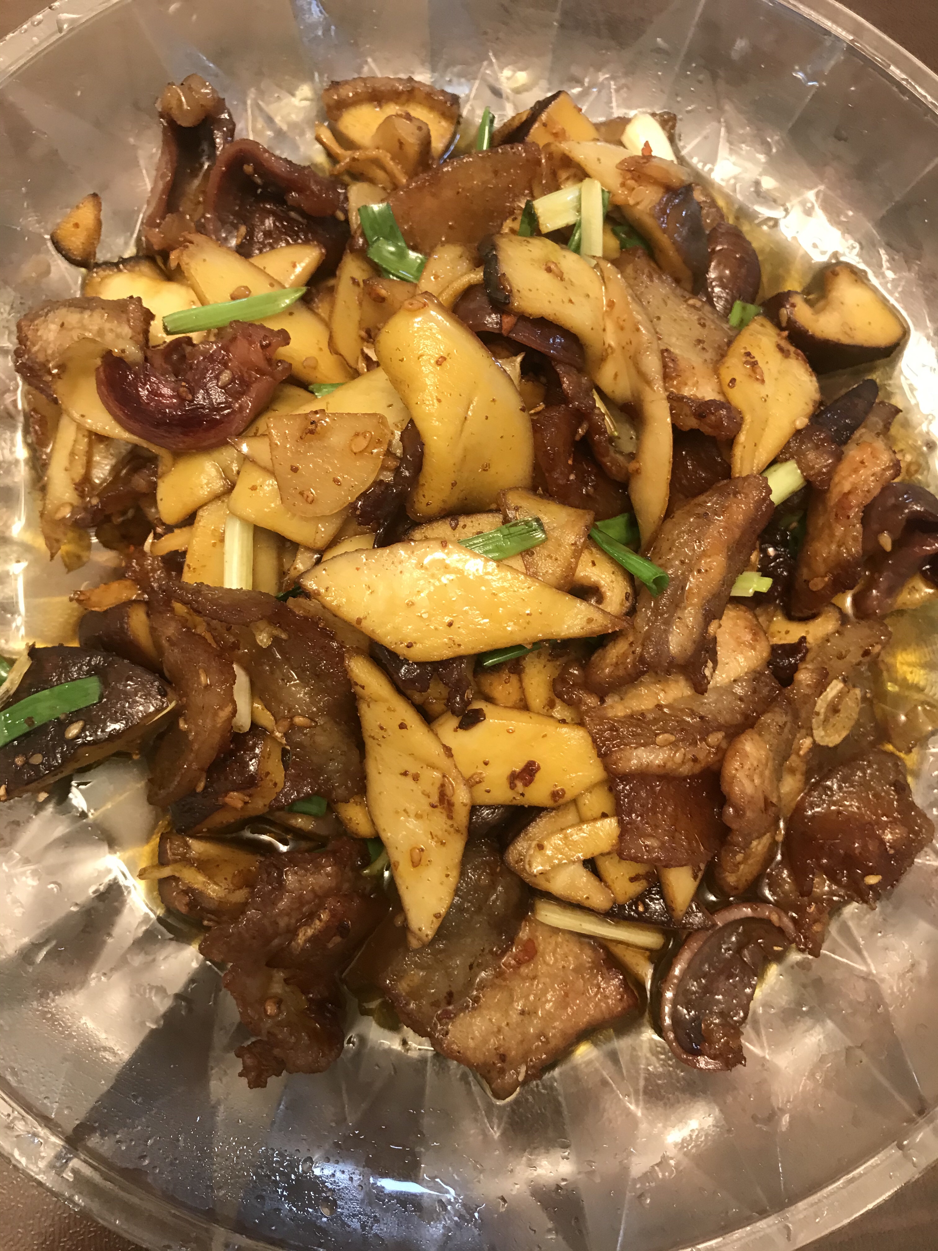 香菇，杏鲍菇炒肉