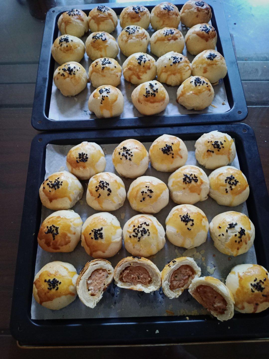 排四个小时队也买不到的鲜肉月饼，秘诀是放麻油！