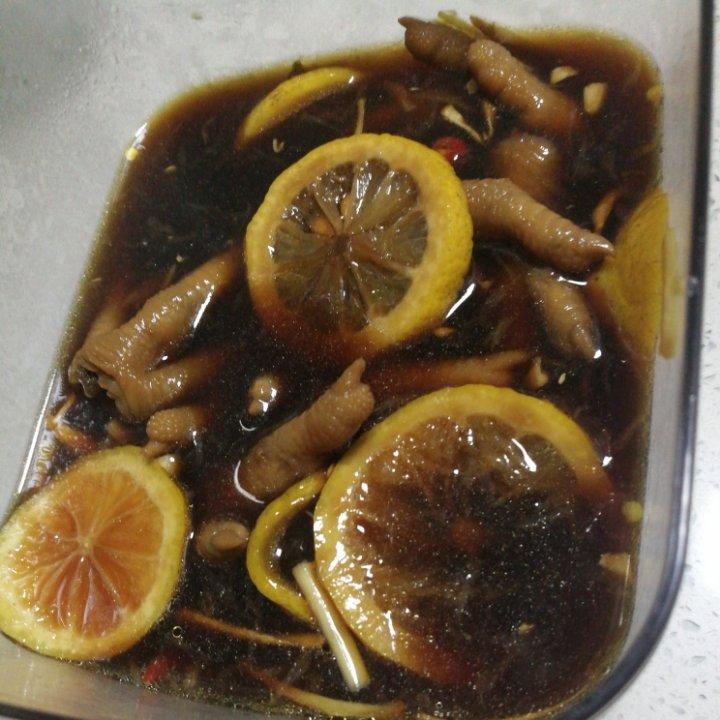 自制美味的柠檬鸡爪