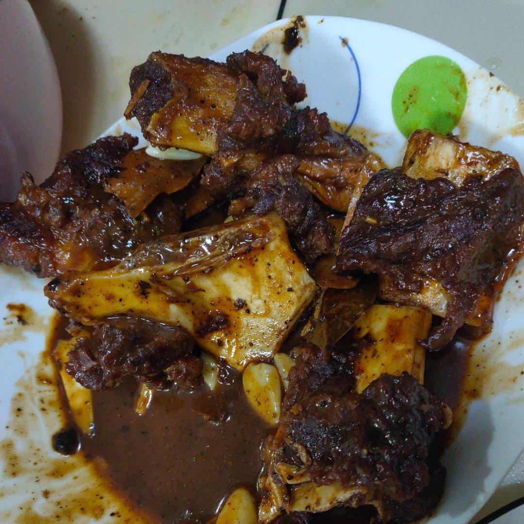 黑椒牛排骨