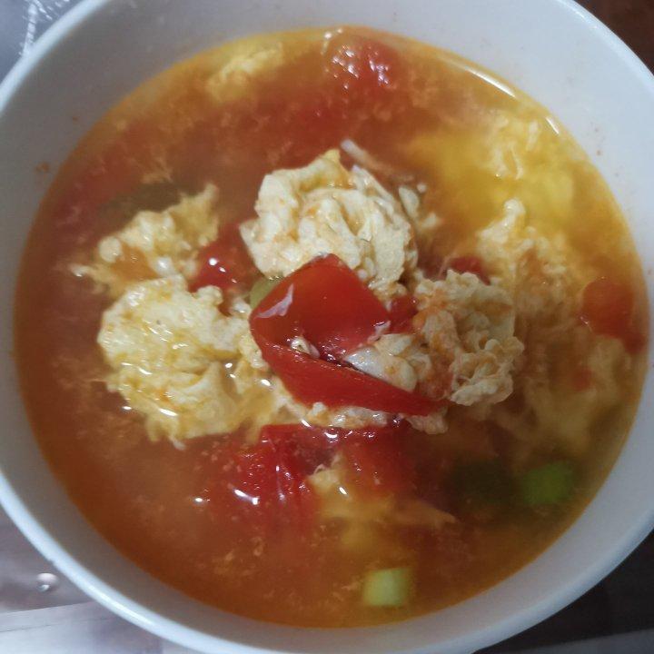 做法简单味道却不简单的西红柿鸡蛋汤 口味浓郁 零失败 每次都光盘