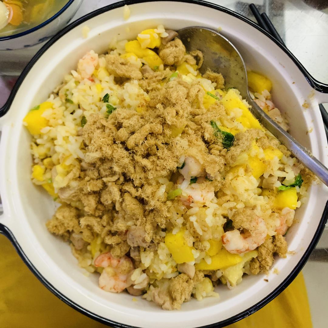 菠萝炒饭🍍满满香甜的做法