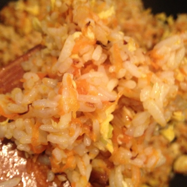 胡萝卜鸡蛋炒饭