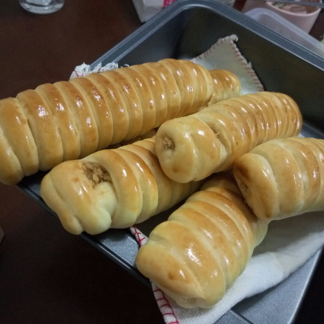 毛毛虫肉松面包