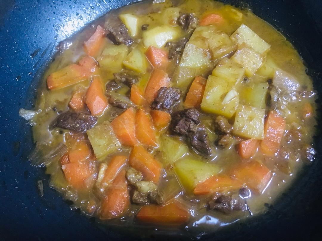 红烧牛肉土豆 （独家秘制）