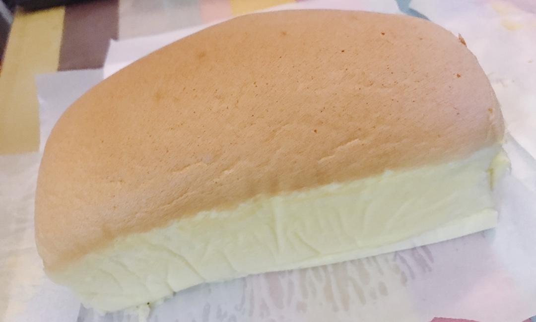 堪比柯基屁股
爆浆芝士🧀古早蛋糕